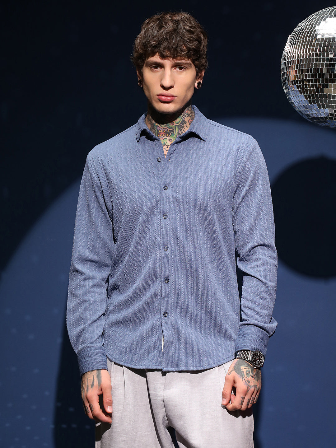 Parallel-Crease Tactile Shirt